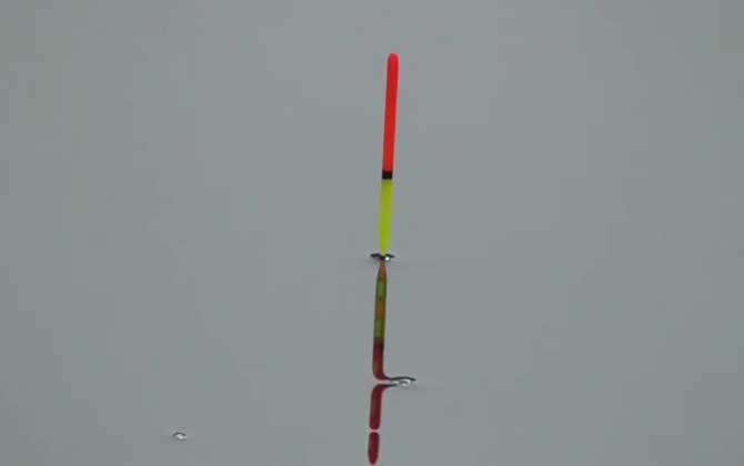 冬季钓鱼用七星漂好还是立漂好